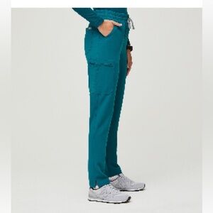 FIGS YOLA High waisted Scrub Pant
